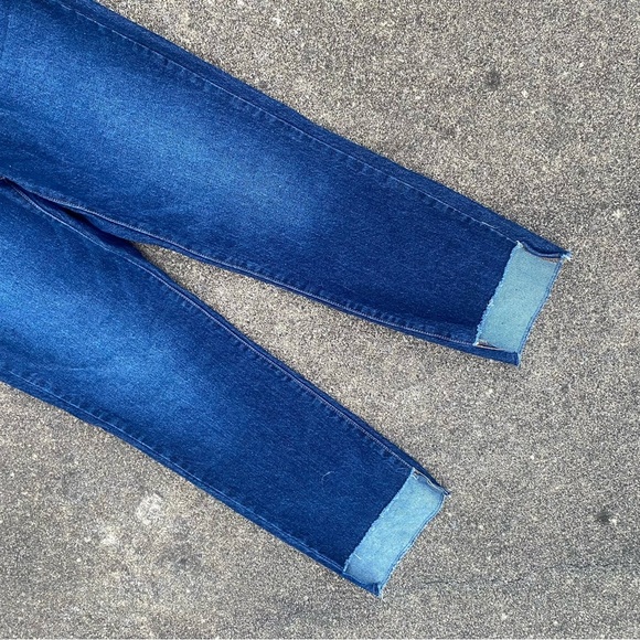 Time and Tru High Rise Dark Blue Ankle Cuffed Straight Jeans size 8 - Picture 3 of 6